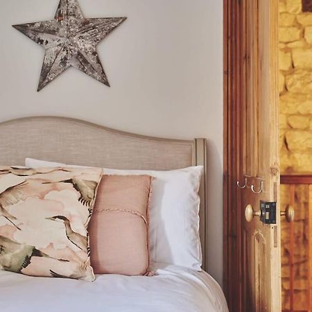 Large Stylish Luxury Cotswold Cottage - Ideal For Families, W/ Ev Charging Andoversford Экстерьер фото