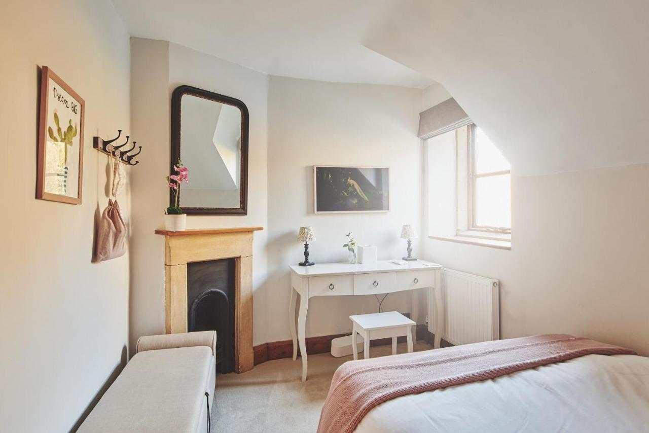 Large Stylish Luxury Cotswold Cottage - Ideal For Families, W/ Ev Charging Andoversford Экстерьер фото