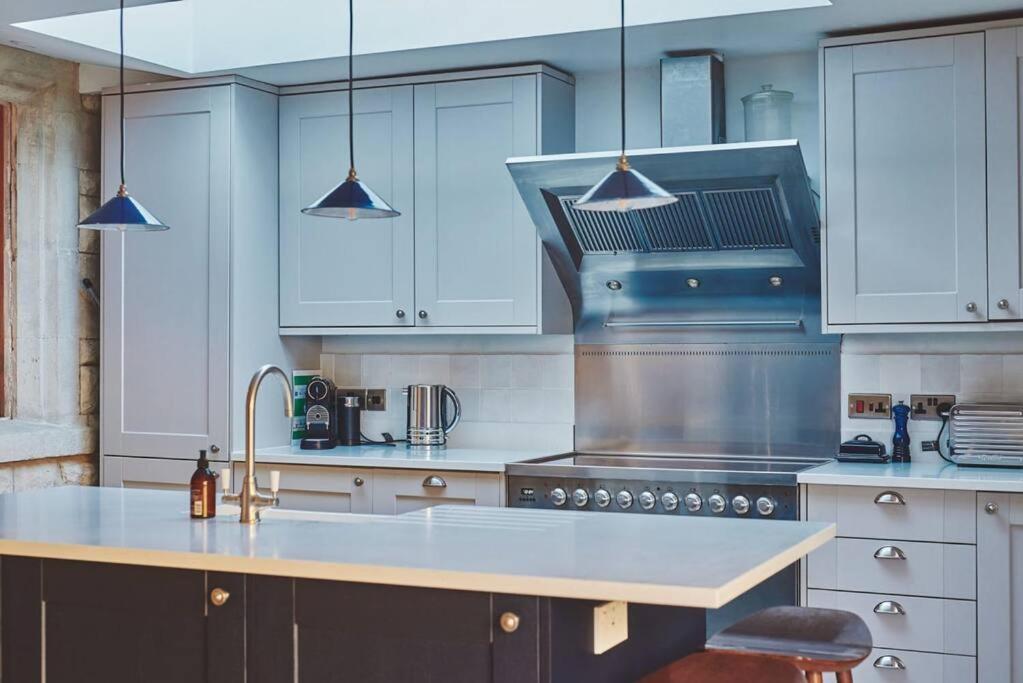 Large Stylish Luxury Cotswold Cottage - Ideal For Families, W/ Ev Charging Andoversford Экстерьер фото